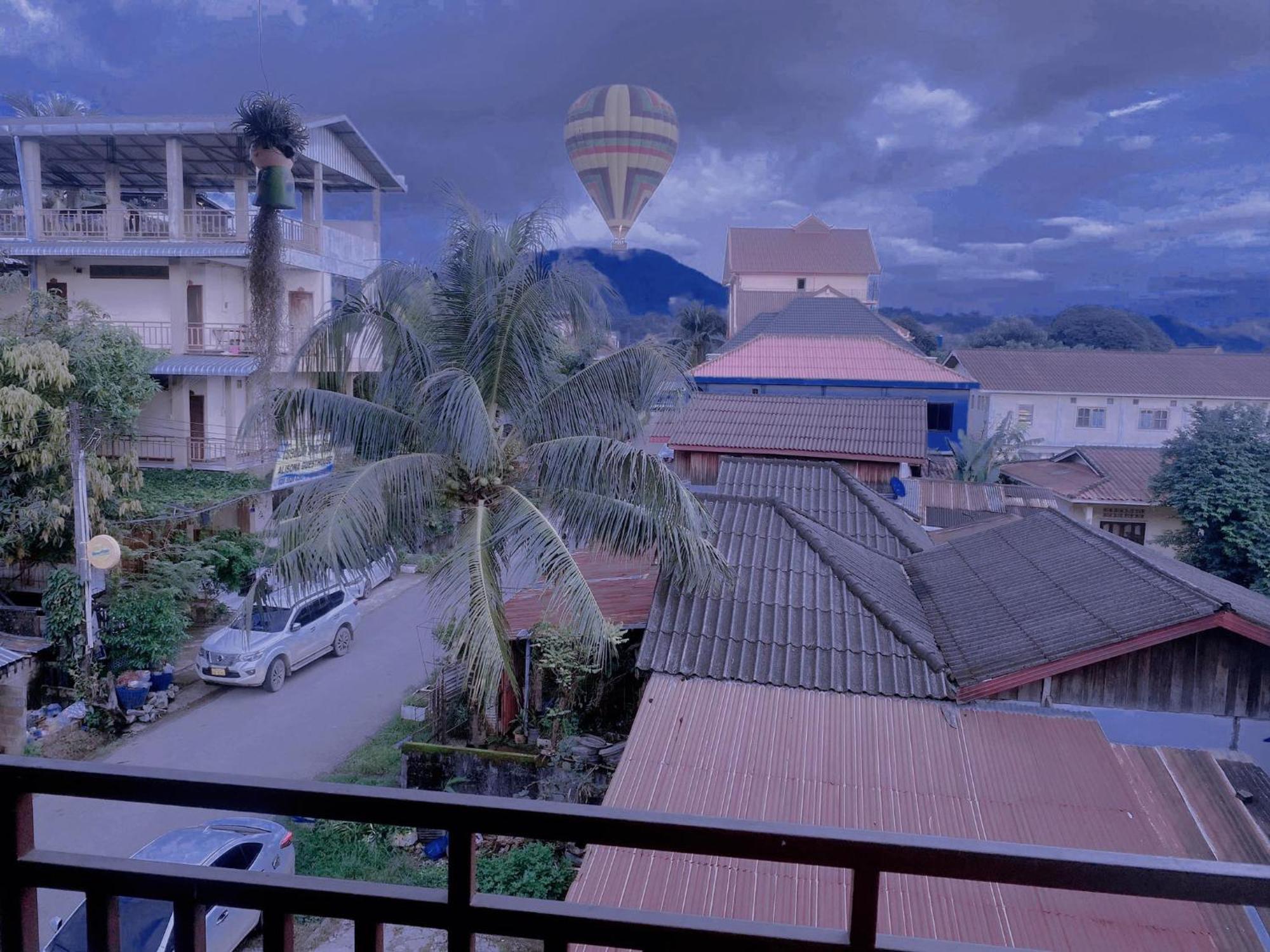 Vang Vieng Victory Hostel Buitenkant foto